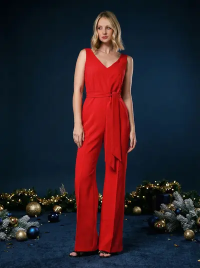 Комбинезон прямого кроя с отрезной линией талии